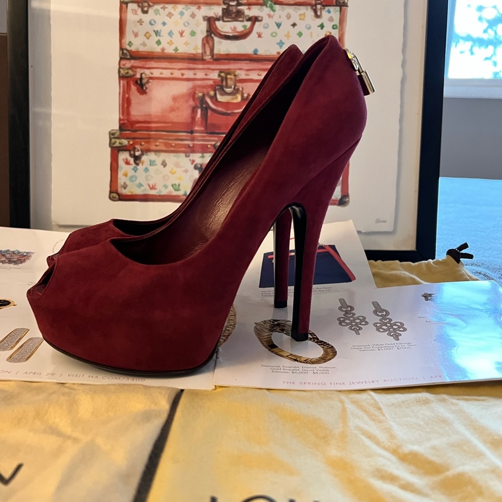 Louis Vuitton Oh Really Peep Toe Pump Heels